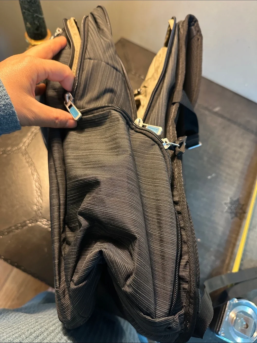 Thule Black Men's Commuter Backpack with Blue Zipper Accents